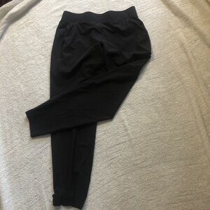 Eddie Bauer black size small woman’s polyester pants. Elastic waist , pockets